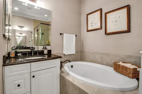 321 Sapphire Lake Drive Bradenton FL 34209