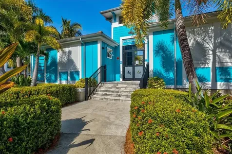 321 Sapphire Lake Drive Bradenton FL 34209