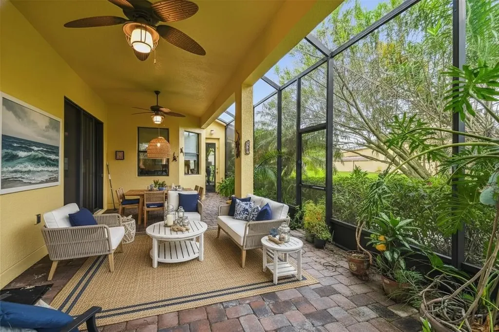 861 Bella Viana Road Kissimmee FL 34759
