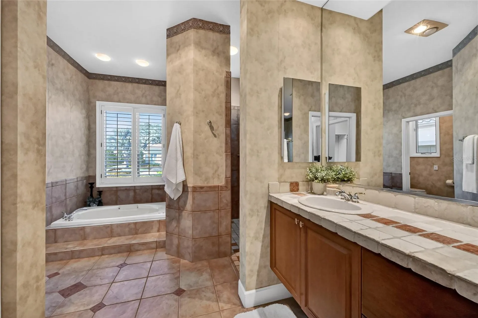 5245 88th Street E Bradenton FL 34211