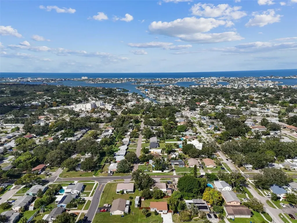 1734 Maiden Lane Largo FL 33774