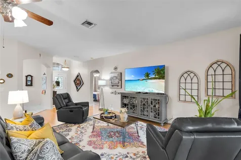 5138 Indian Ocean Loop Tavares FL 32778