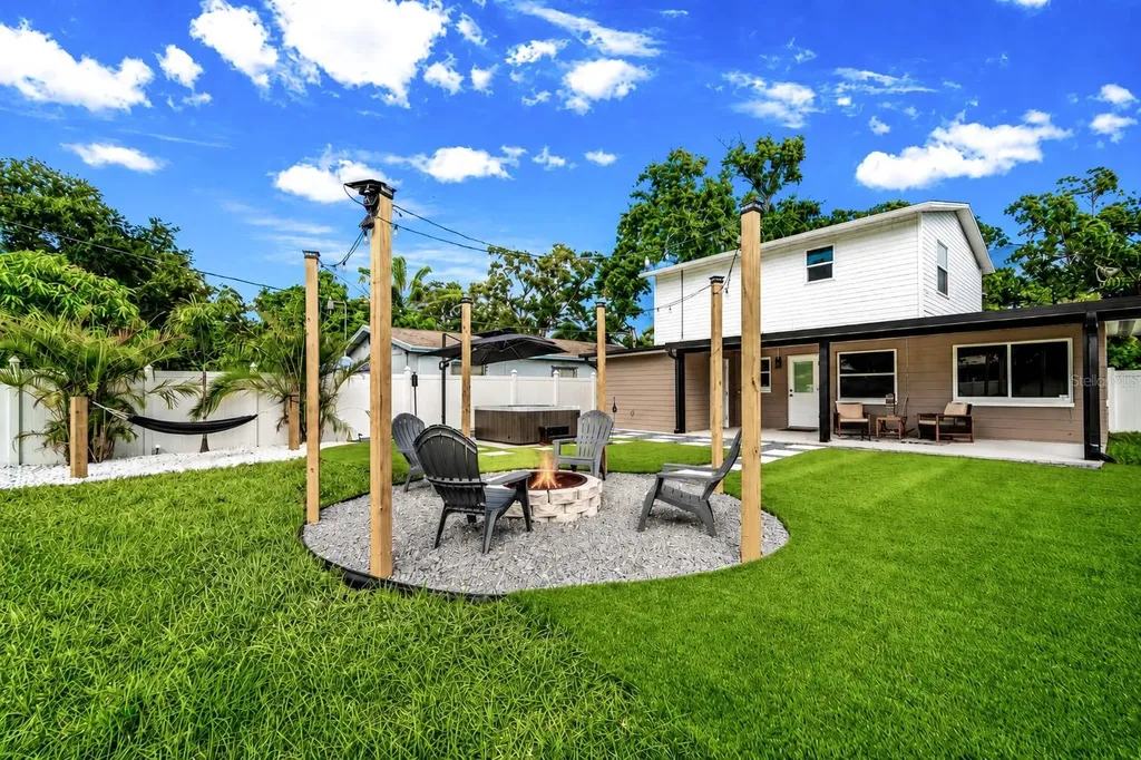 4220 19 Street N St Petersburg FL 33714