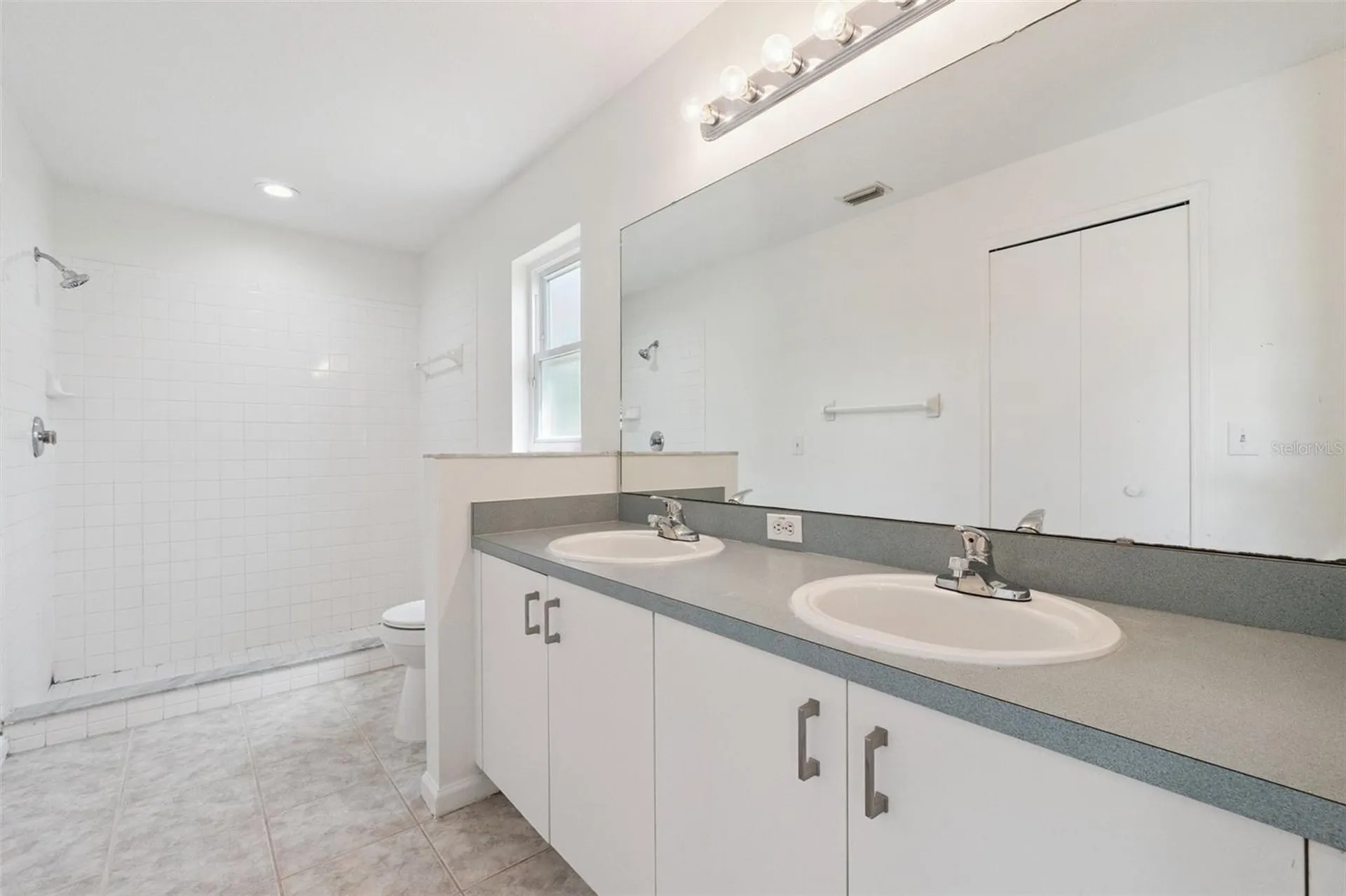 1930 Teaberry Court Orlando FL 32824