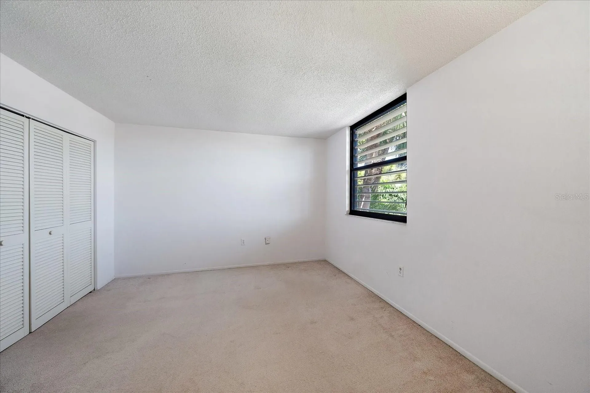 182 Pineneedle Drive Bradenton FL 34210