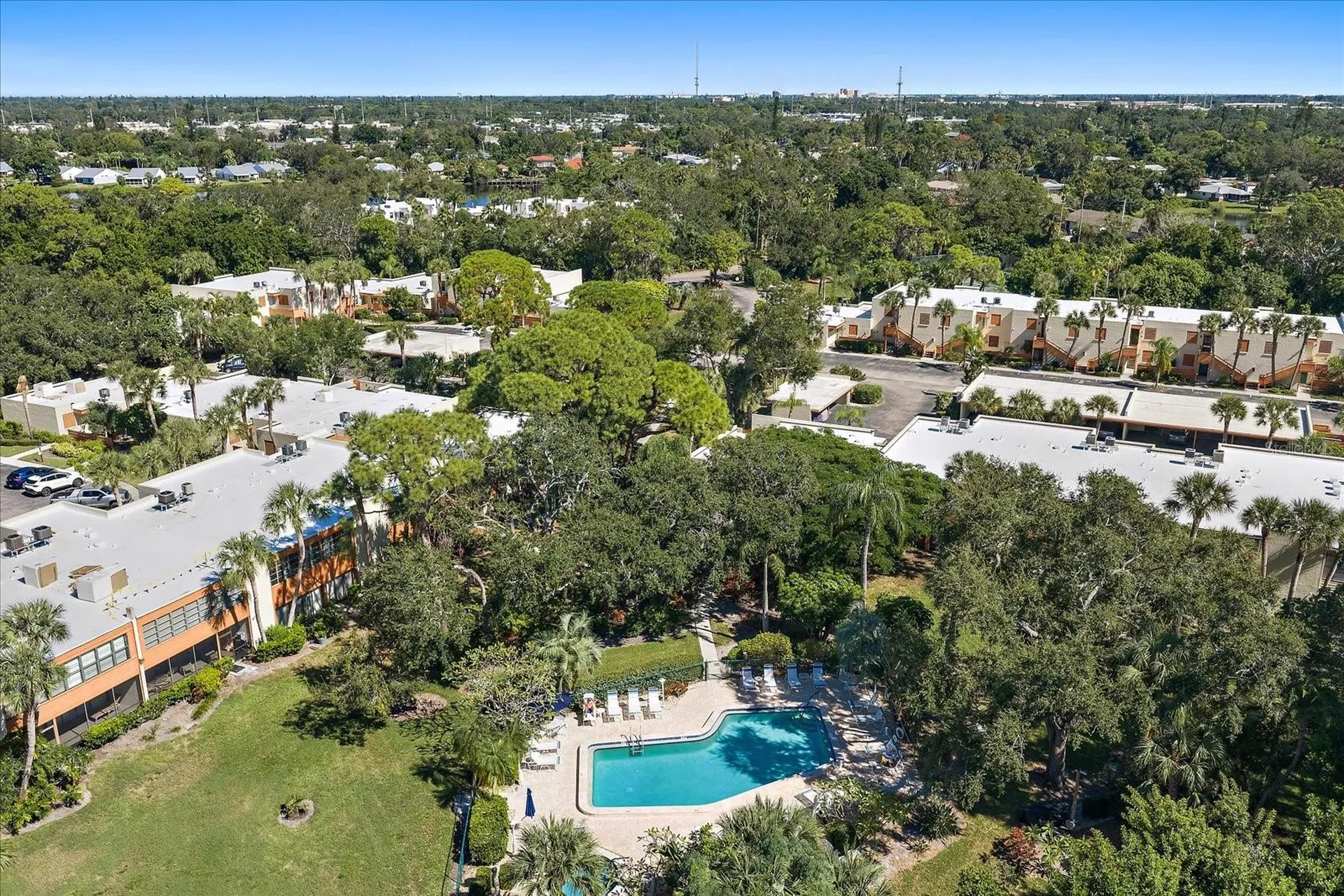 182 Pineneedle Drive Bradenton FL 34210