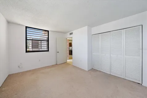 182 Pineneedle Drive Bradenton FL 34210