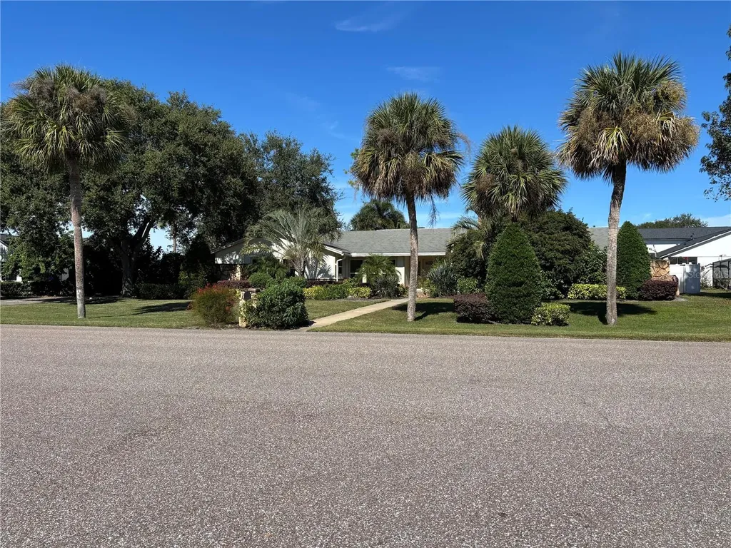 8483 Bay Hill Boulevard Orlando FL 32819