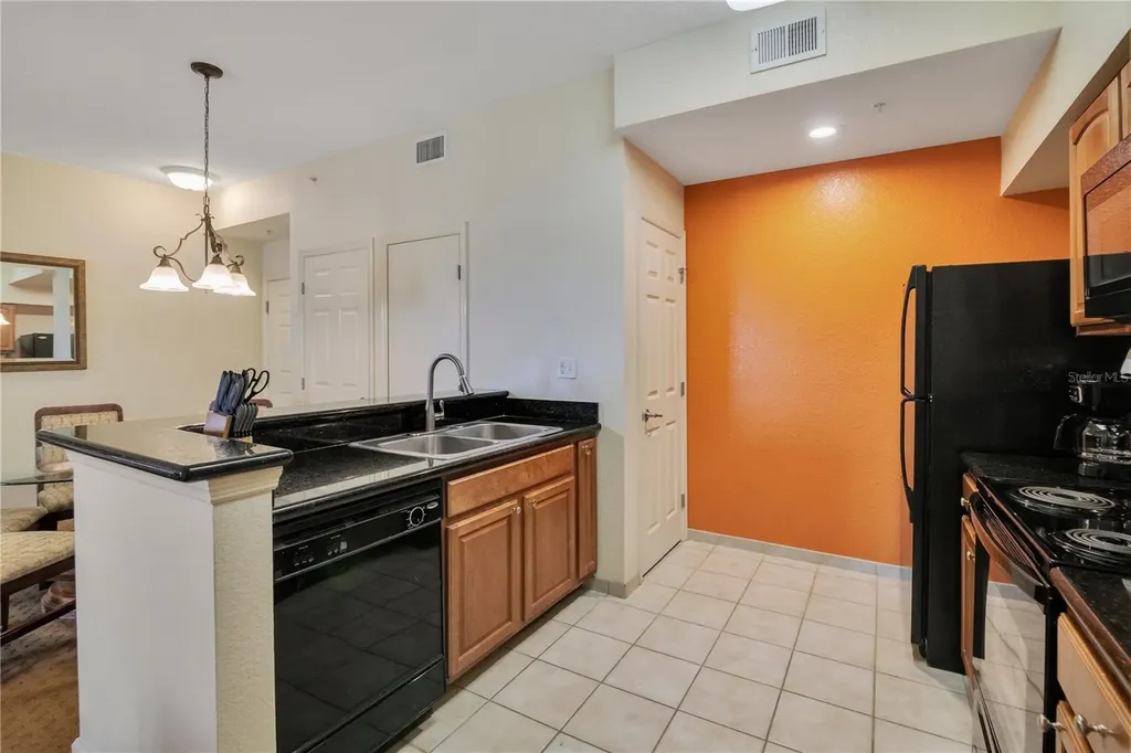8101 Resort Vlg Drive Orlando FL 32821