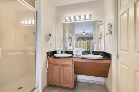 8101 Resort Vlg Drive Orlando FL 32821