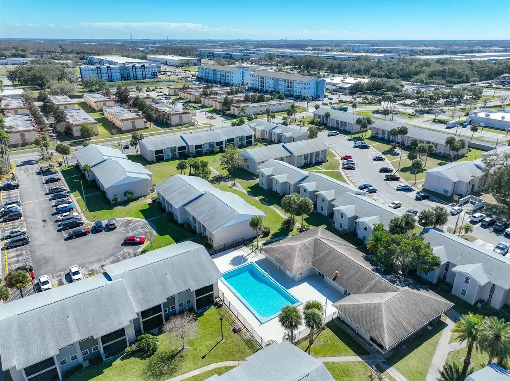 802 Sky Lake Circle Orlando FL 32809