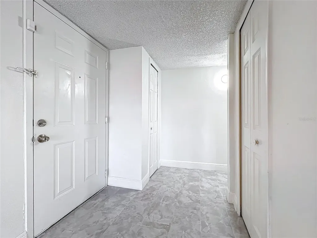 802 Sky Lake Circle Orlando FL 32809