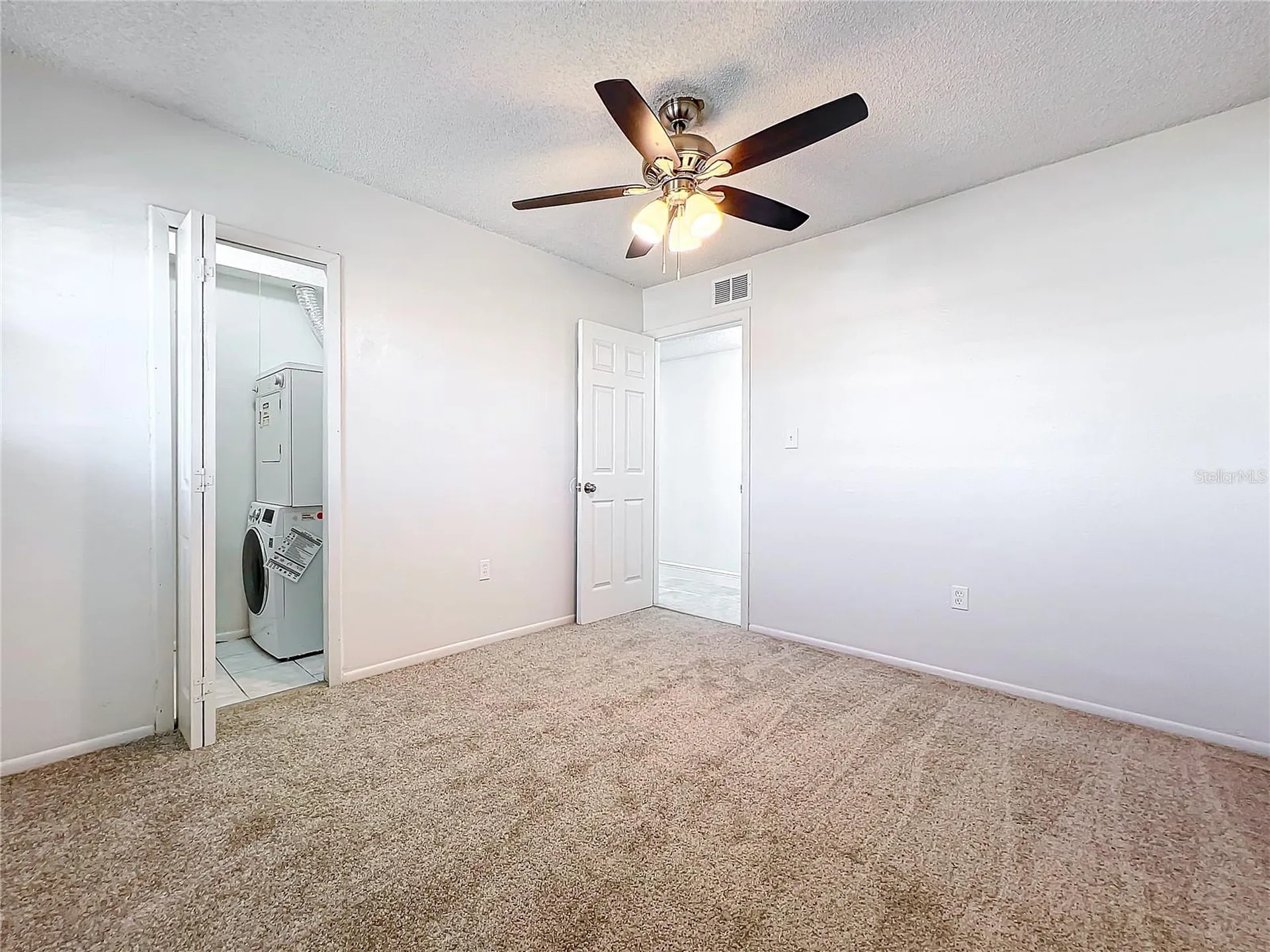 802 Sky Lake Circle Orlando FL 32809