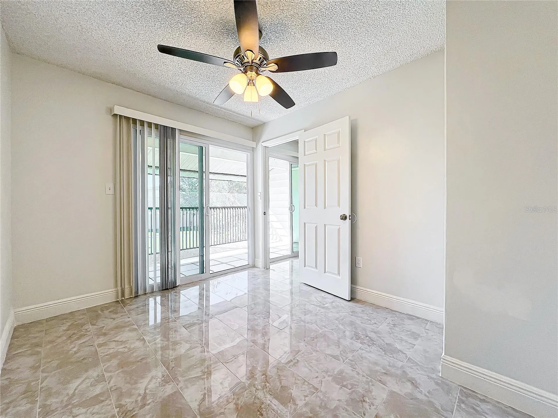 802 Sky Lake Circle Orlando FL 32809