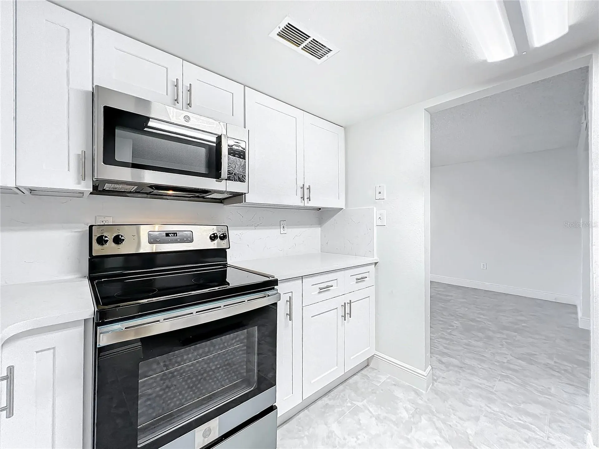 802 Sky Lake Circle Orlando FL 32809