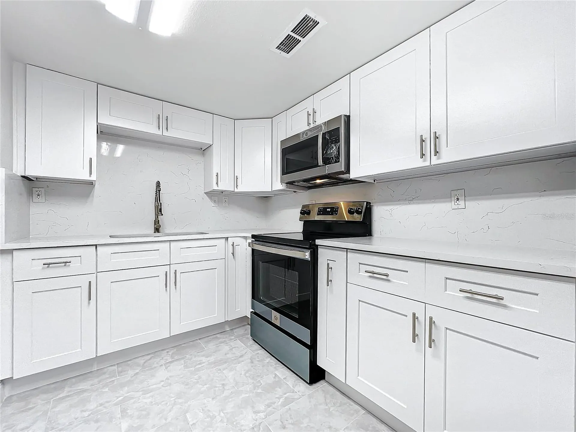 802 Sky Lake Circle Orlando FL 32809