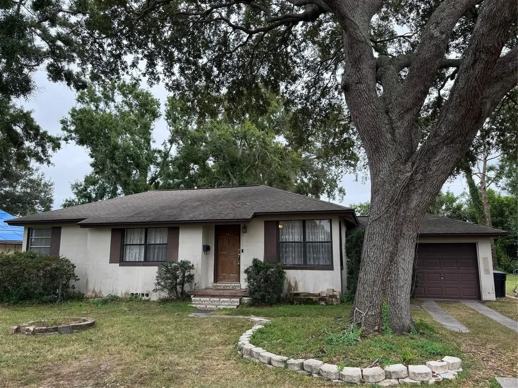 6948 9th Avenue N St Petersburg FL 33710