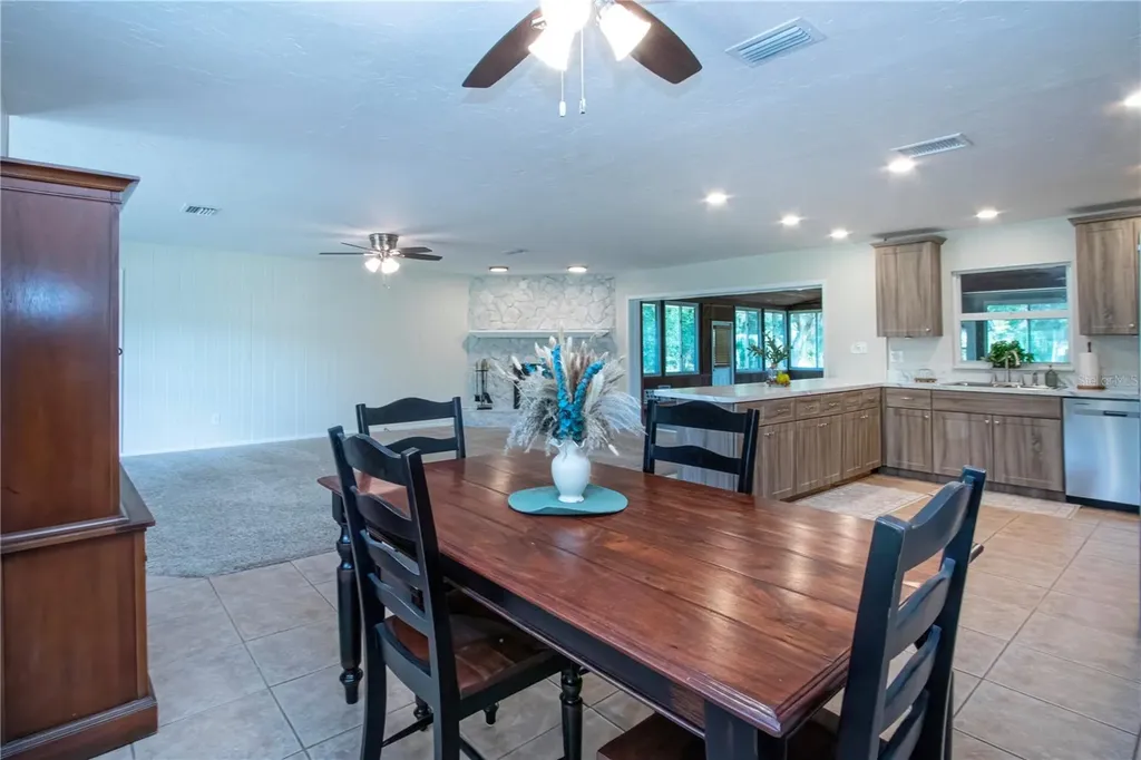 2205 Butch Cassidy Trail Wimauma FL 33598