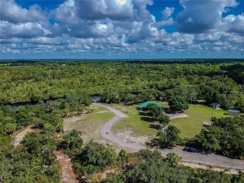 2205 Butch Cassidy Trail Wimauma FL 33598