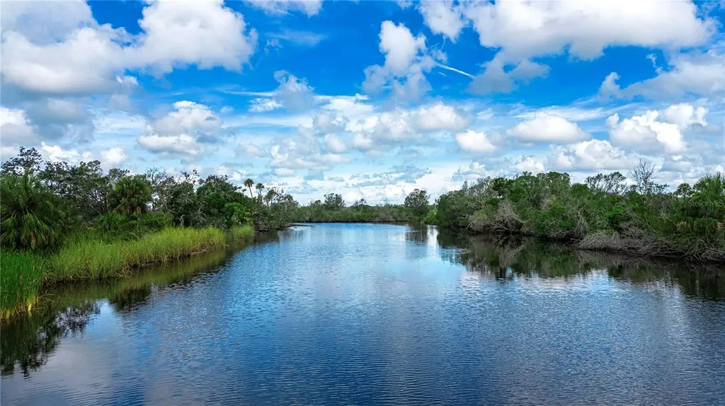 2205 Butch Cassidy Trail Wimauma FL 33598