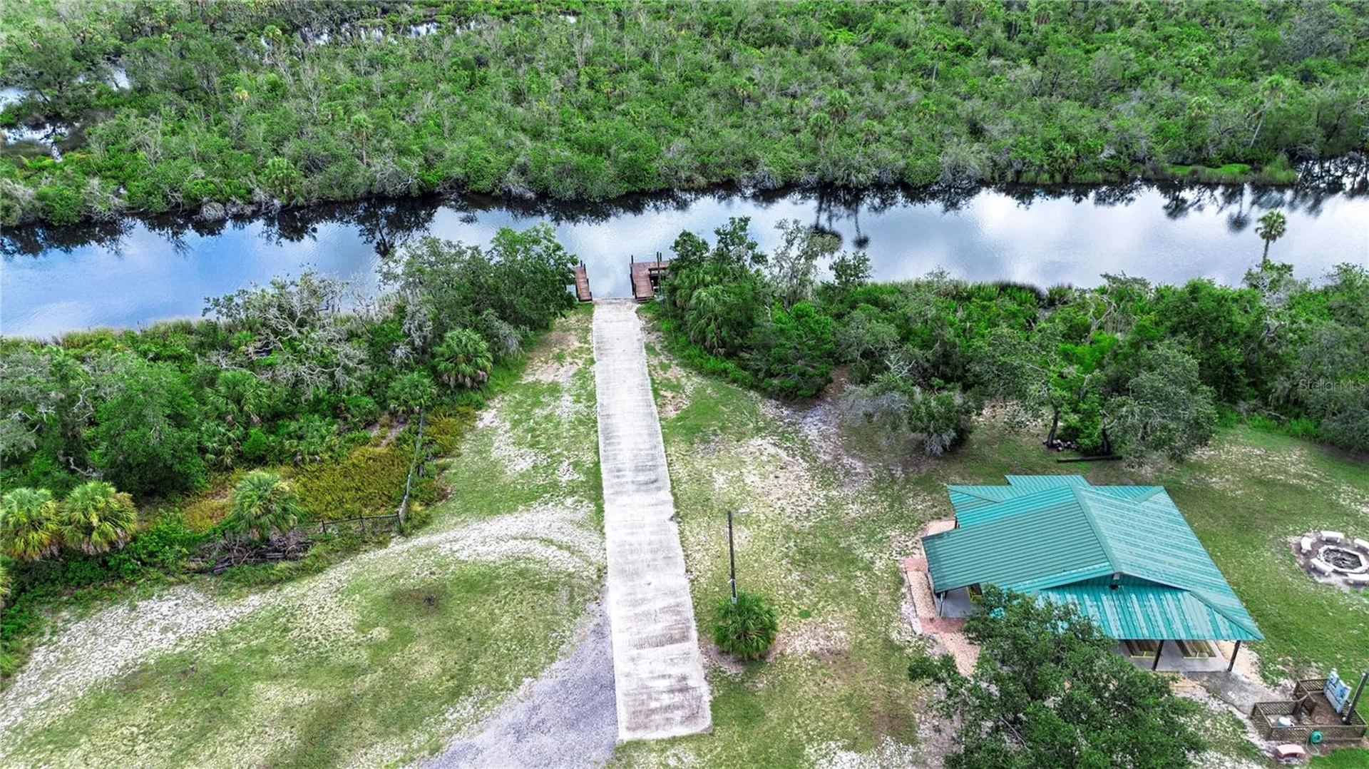 2205 Butch Cassidy Trail Wimauma FL 33598