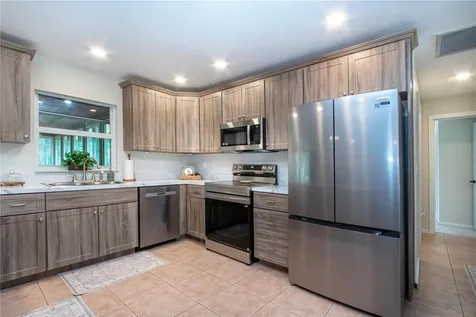 2205 Butch Cassidy Trail Wimauma FL 33598