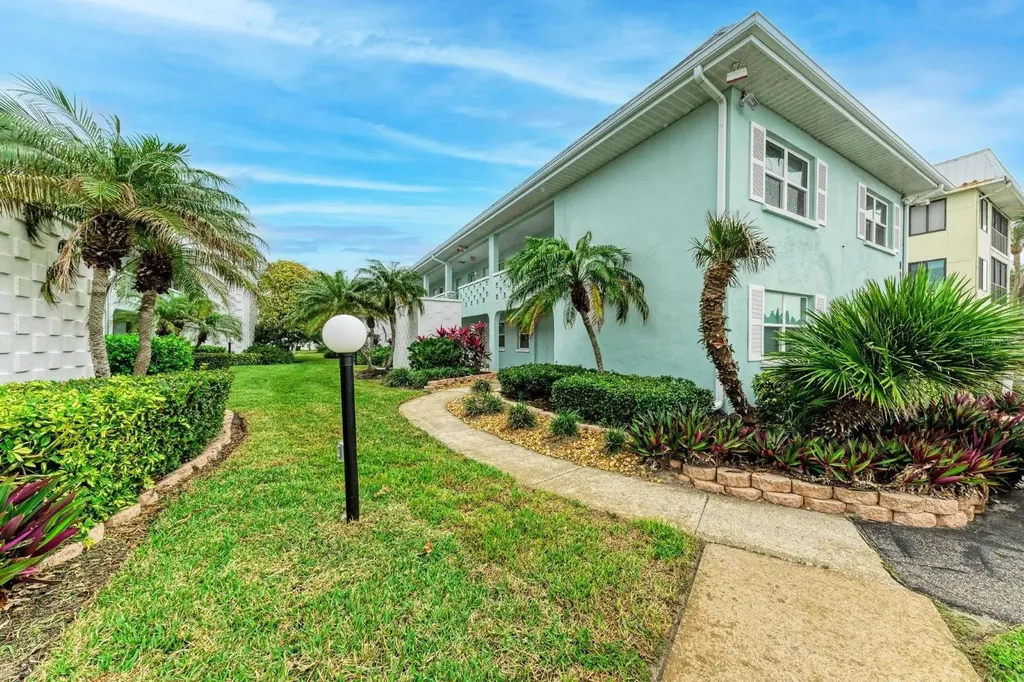 611 Gulf Drive N Bradenton Beach FL 34217