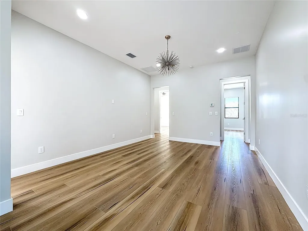 4219 W Bay View Avenue Tampa FL 33611