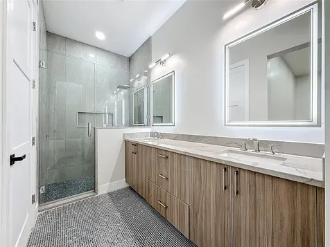 4219 W Bay View Avenue Tampa FL 33611