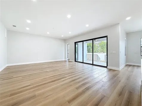 4219 W Bay View Avenue Tampa FL 33611