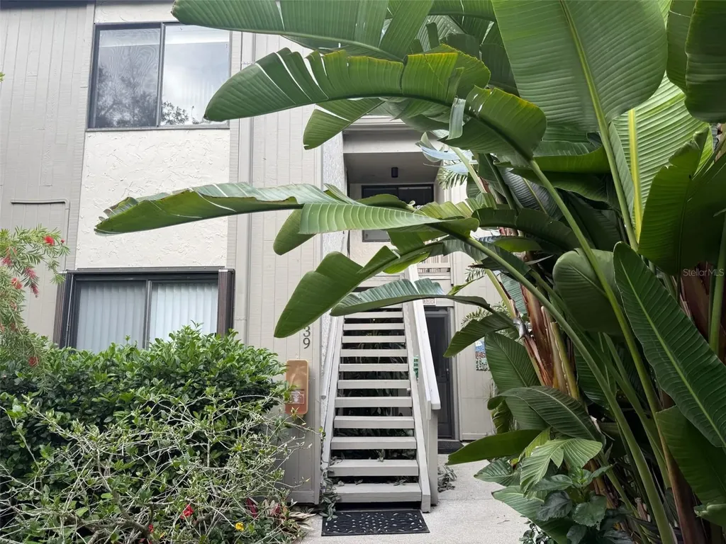 1512 Pelican Cove Road Sarasota FL 34231