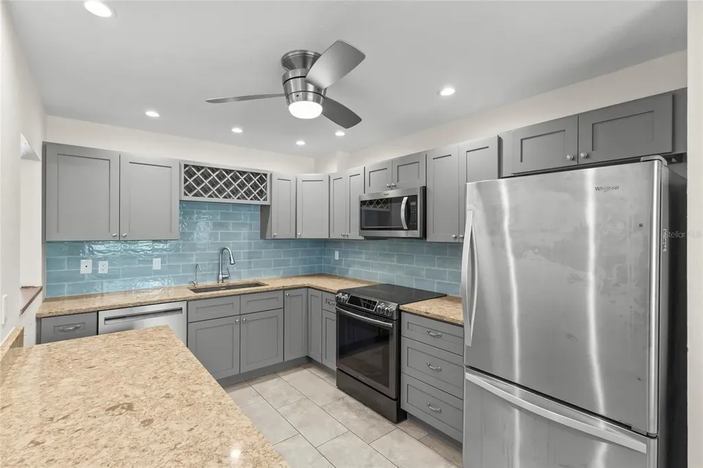 1512 Pelican Cove Road Sarasota FL 34231