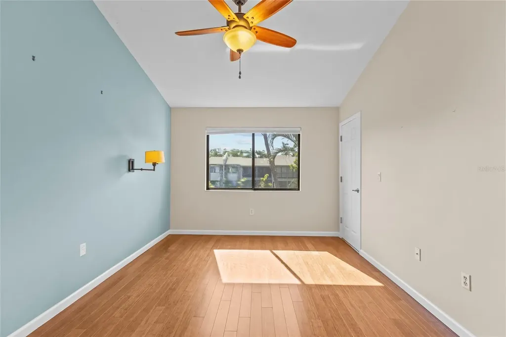 1512 Pelican Cove Road Sarasota FL 34231