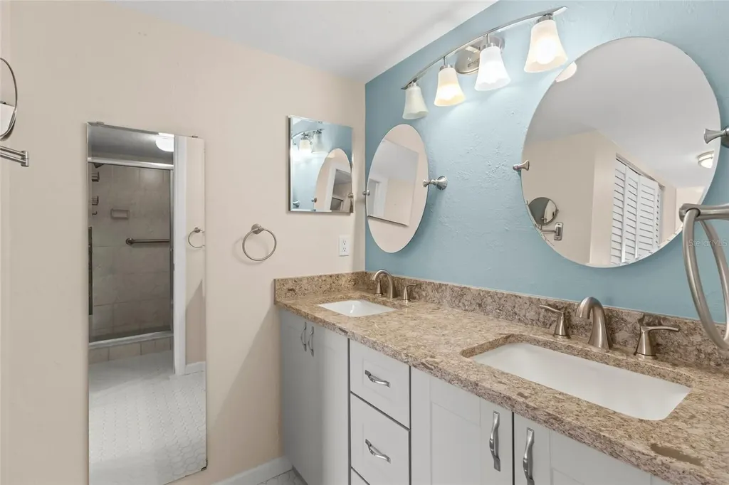 1512 Pelican Cove Road Sarasota FL 34231