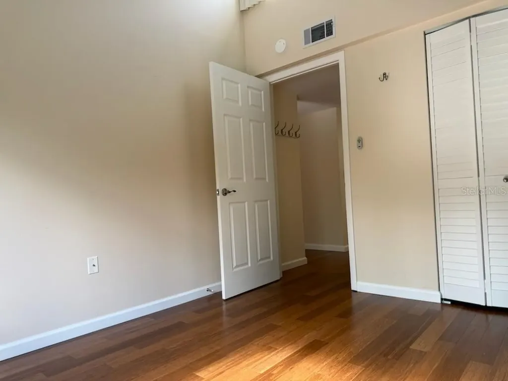 1512 Pelican Cove Road Sarasota FL 34231