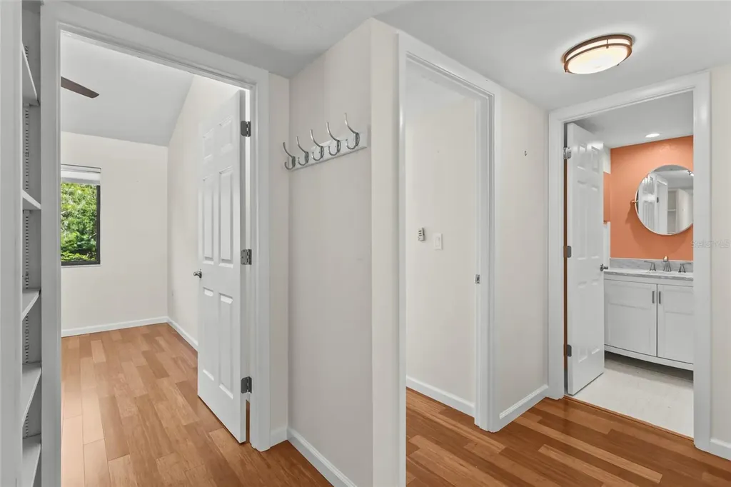 1512 Pelican Cove Road Sarasota FL 34231