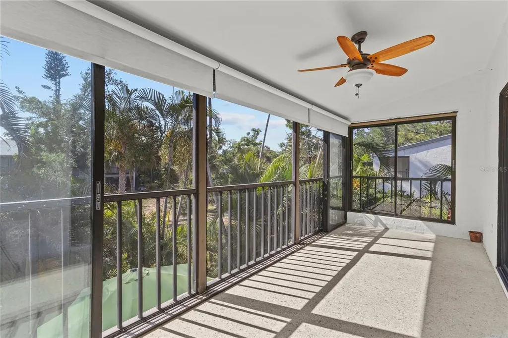 1512 Pelican Cove Road Sarasota FL 34231