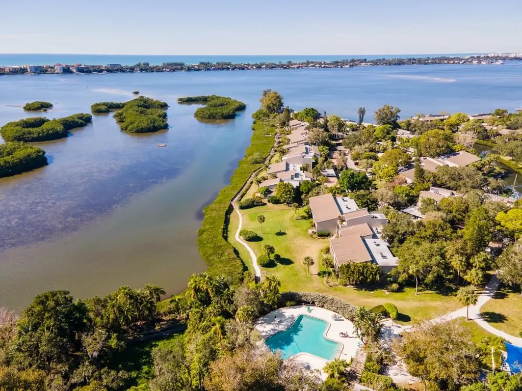 1512 Pelican Cove Road Sarasota FL 34231