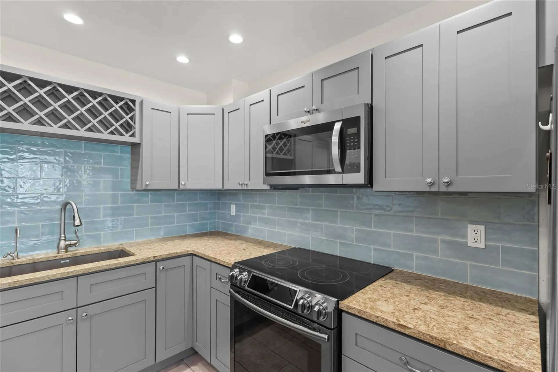 1512 Pelican Cove Road Sarasota FL 34231
