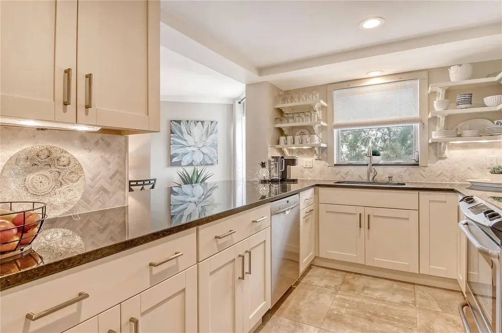 450 Gulf Of Mexico Drive Longboat Key FL 34228