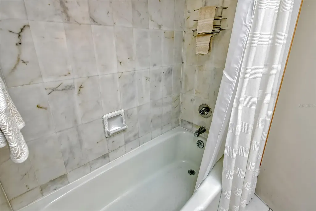 450 Gulf Of Mexico Drive Longboat Key FL 34228