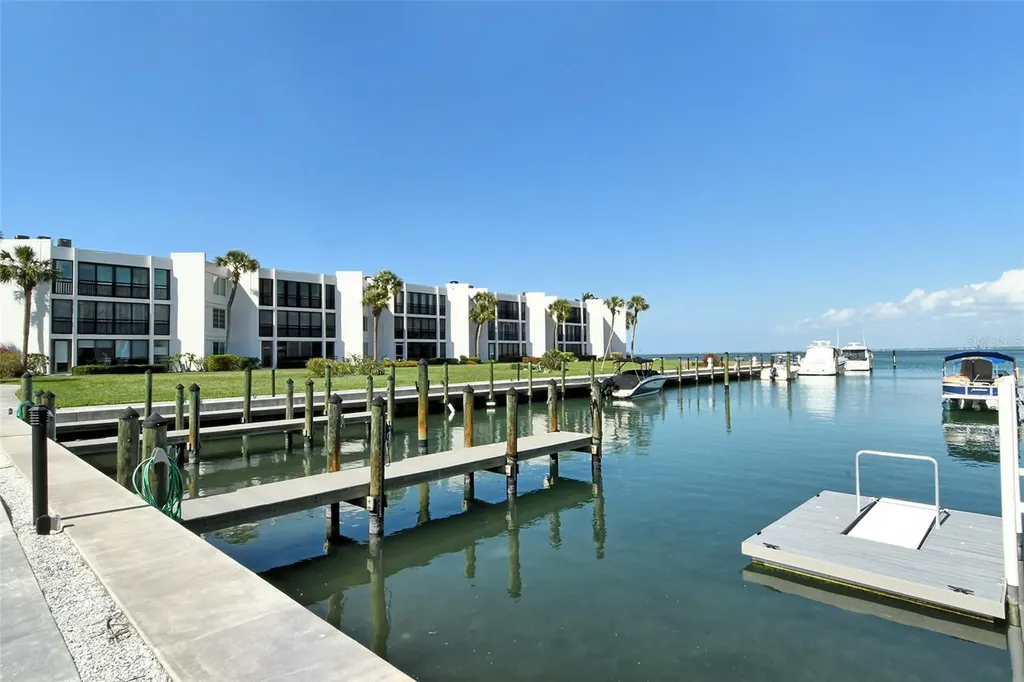 450 Gulf Of Mexico Drive Longboat Key FL 34228