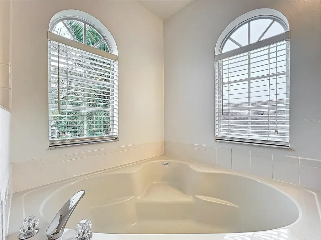 9525 Southern Garden Circle Altamonte Springs FL 32714