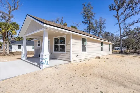 2381 Cr 423 Lake Panasoffkee FL 33538