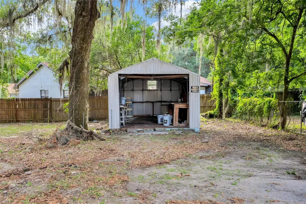 415 S 9th Street Leesburg FL 34748