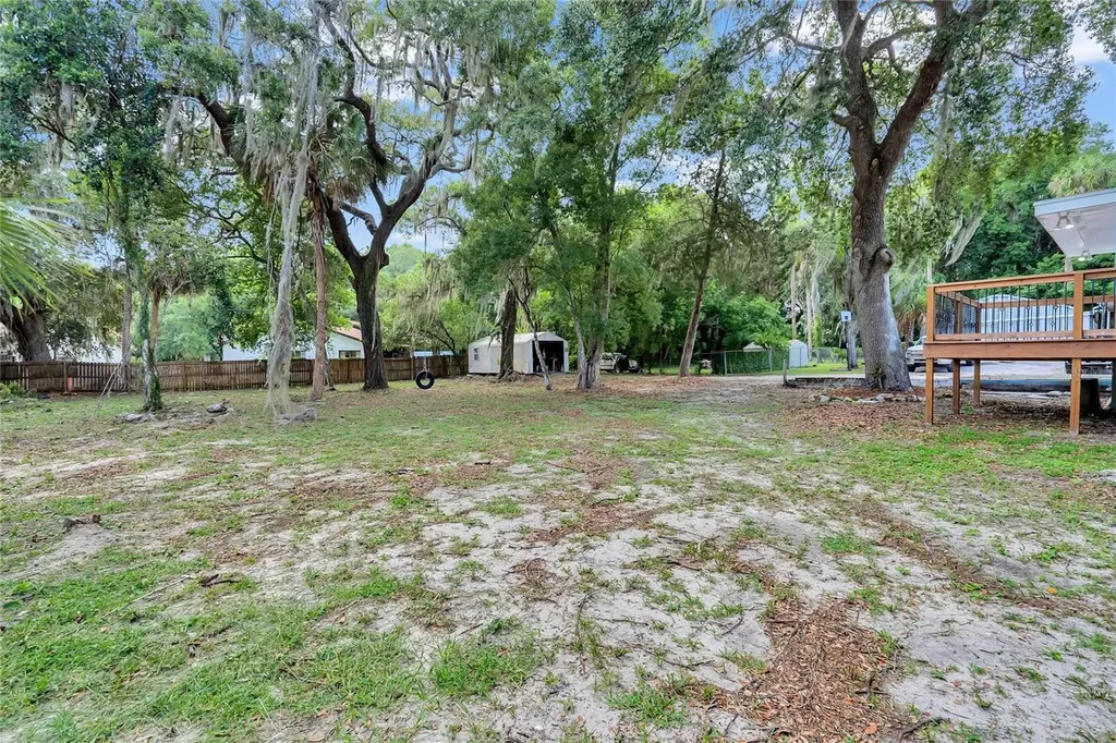 415 S 9th Street Leesburg FL 34748
