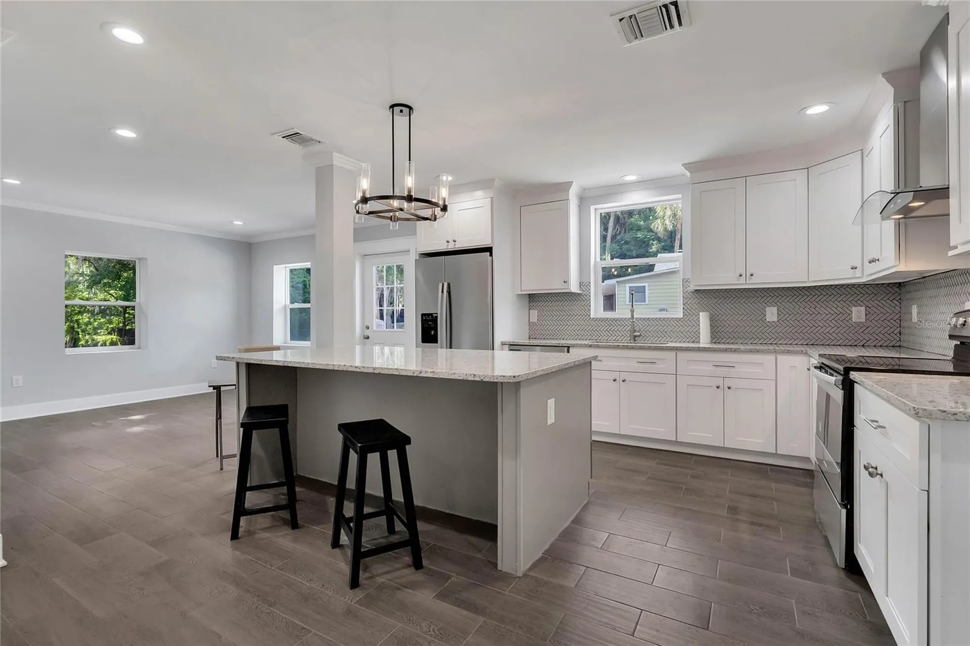 415 S 9th Street Leesburg FL 34748