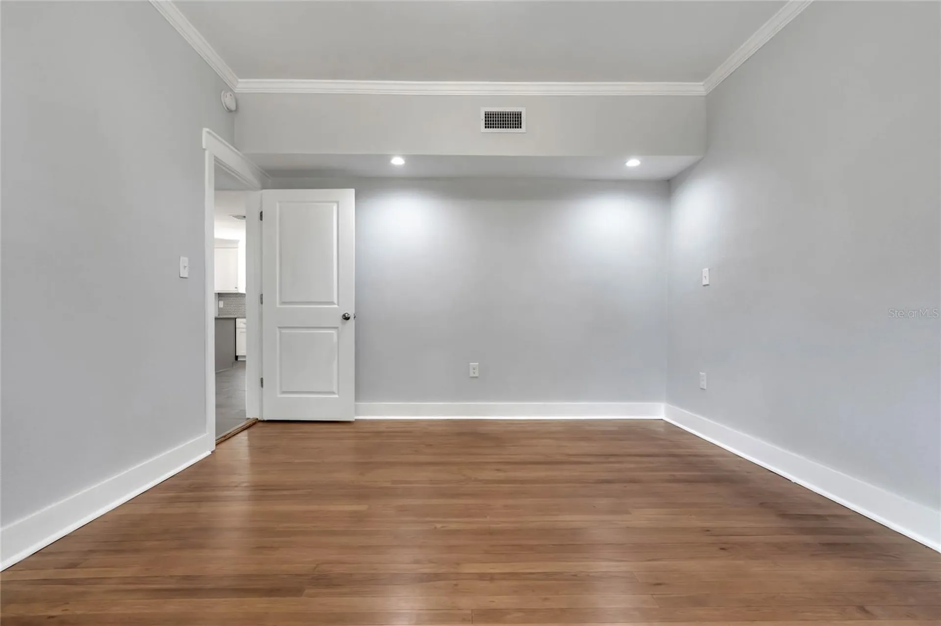 415 S 9th Street Leesburg FL 34748