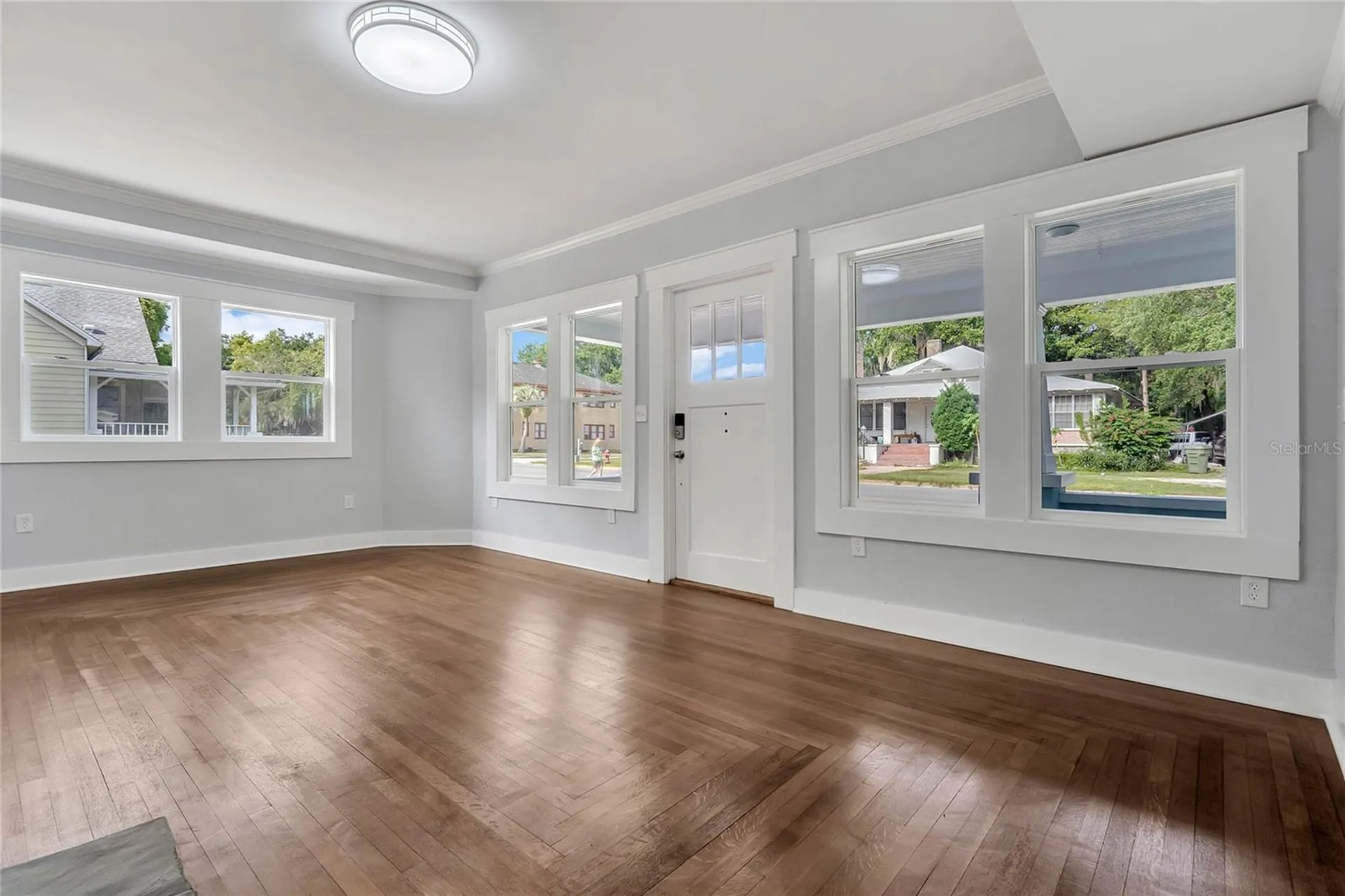 415 S 9th Street Leesburg FL 34748