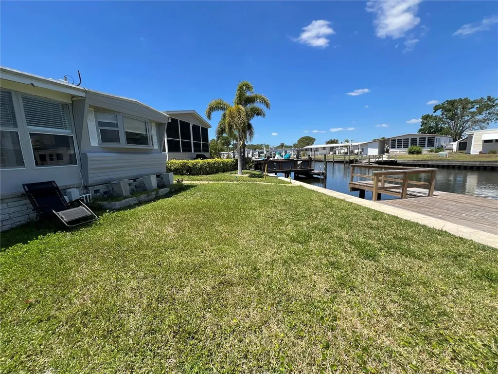 333 Mount Richmond Avenue NE St Petersburg FL 33702